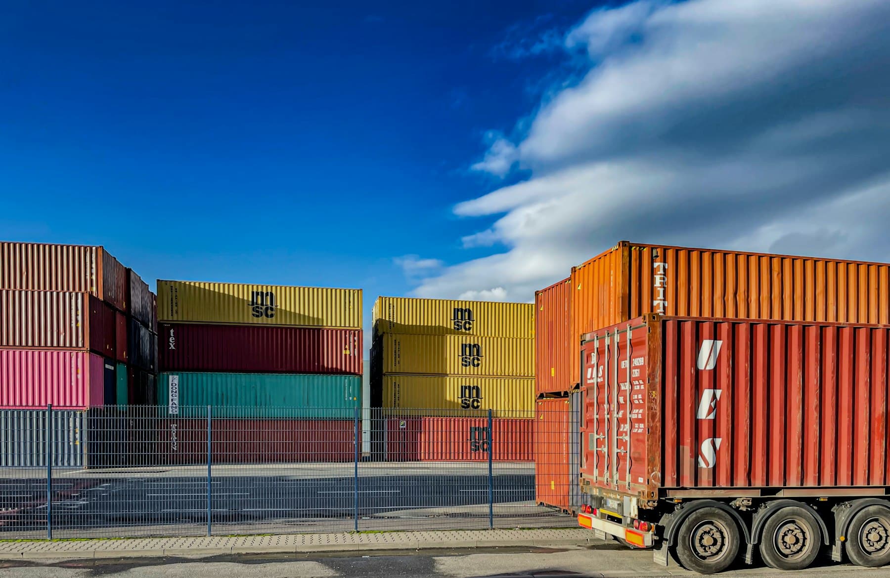 40 Logistics Executive Interview Questions & Answers in Singapore (2026)